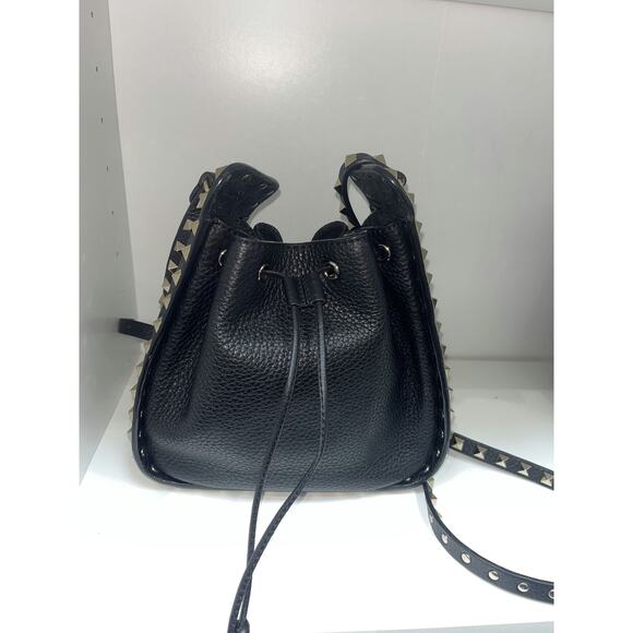 Valentino Garavani Handbags - Valentino Garavani Black Rockstud Pebbled Leather Bucket Bag - Good Condition